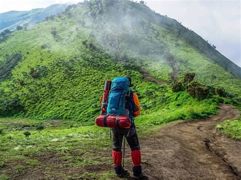 Keamanan dalam Melakukan Adventure: Tips Menjaga Kesehatan saat Pendakian Gunung Rinjani